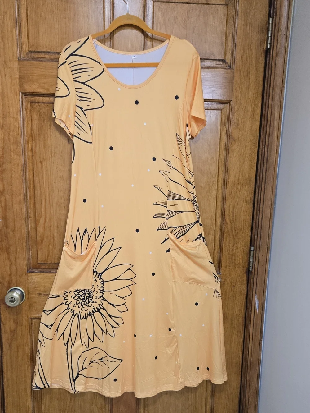 Yellow A-line Midi Dress Featuing A Sunflower Pattern And Large Pockets - Picture 4 of 4